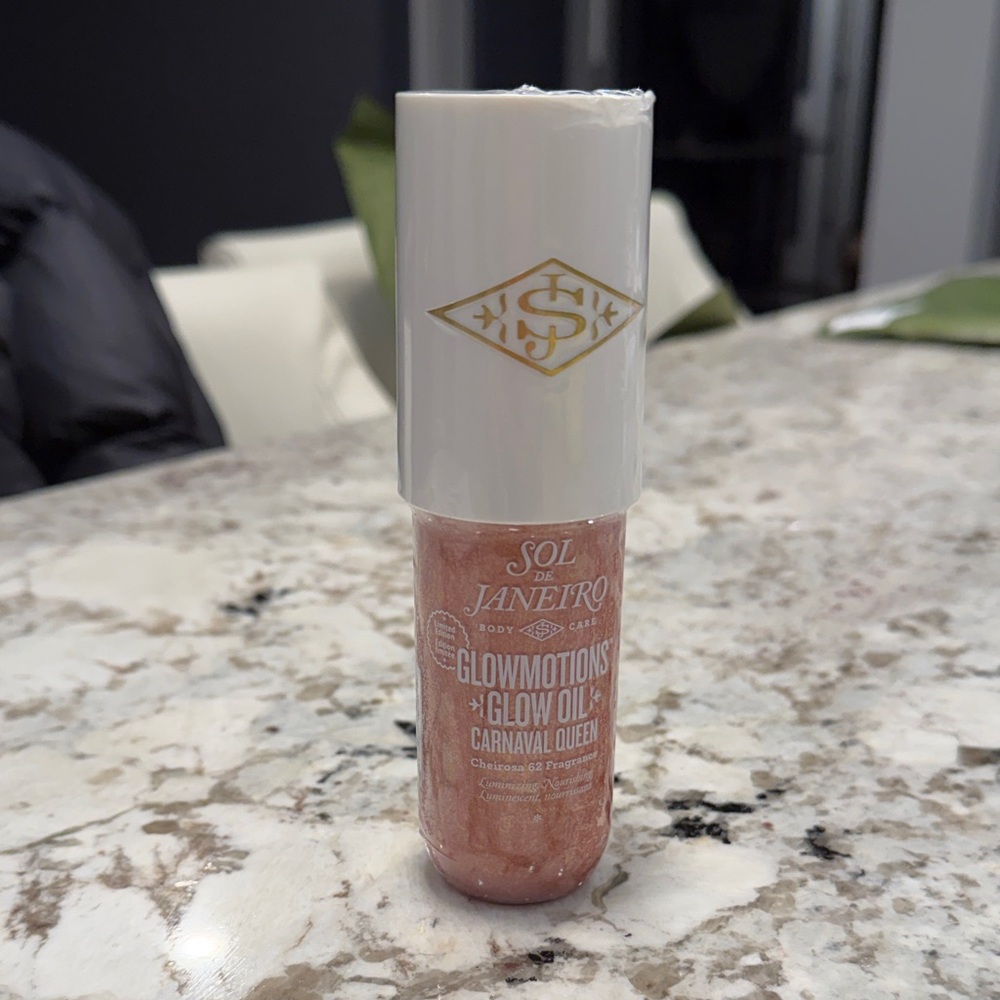 Sol de Janeiro Glowmotions Highlighter - Shimmering Pink - Picture 2 of 4